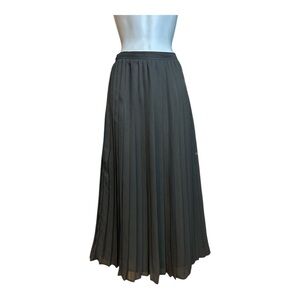 Sparkle & Fade Black Pleated Maxi Skirt S